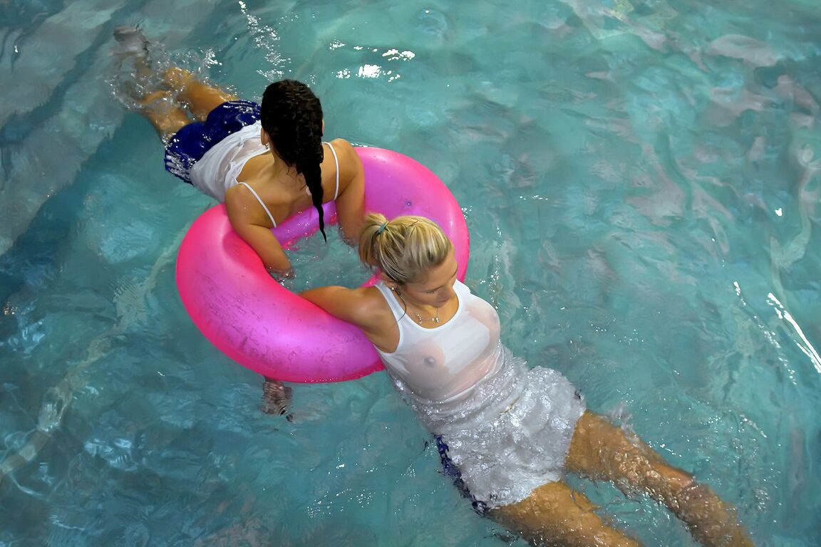 12P Middle-aged ladies show off their big tits via wet shirts in the swimming pool