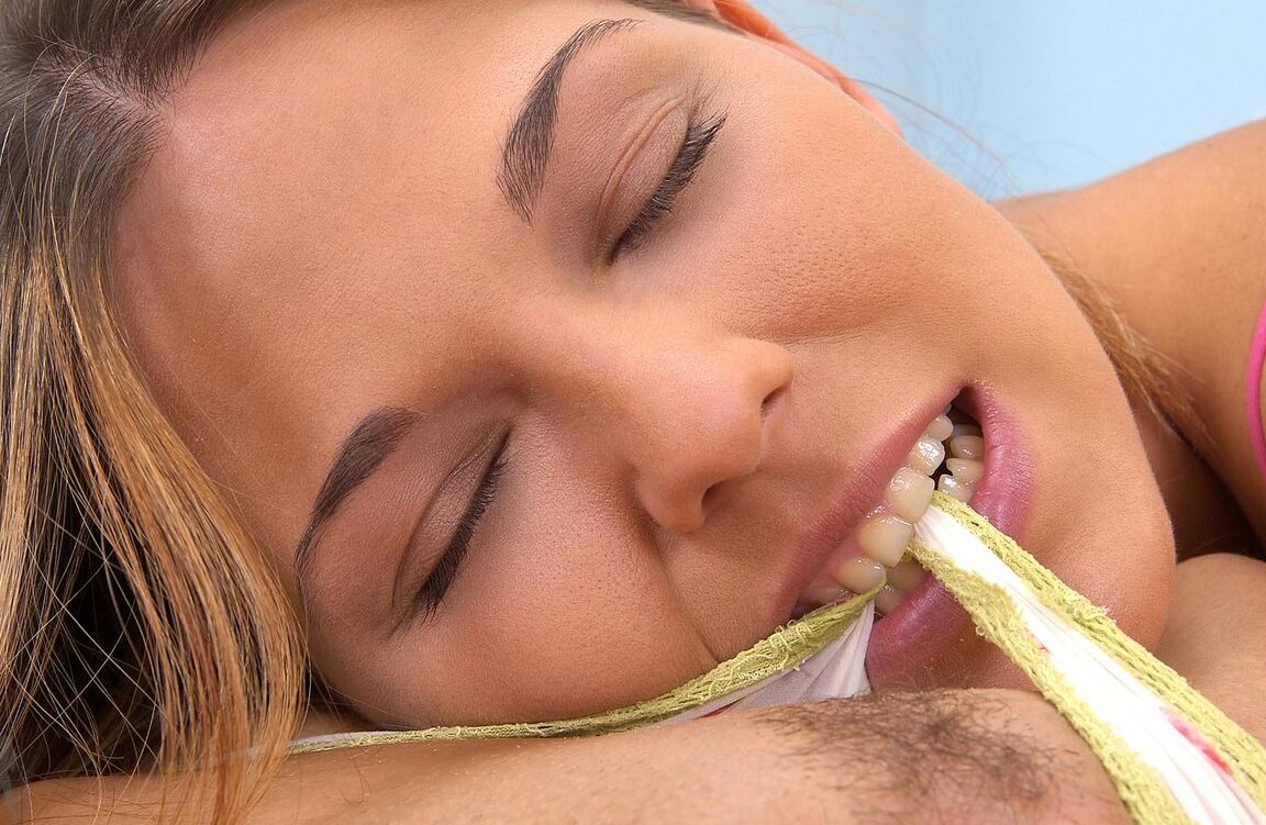 21P Monde du porno Cody, Simony Diamond