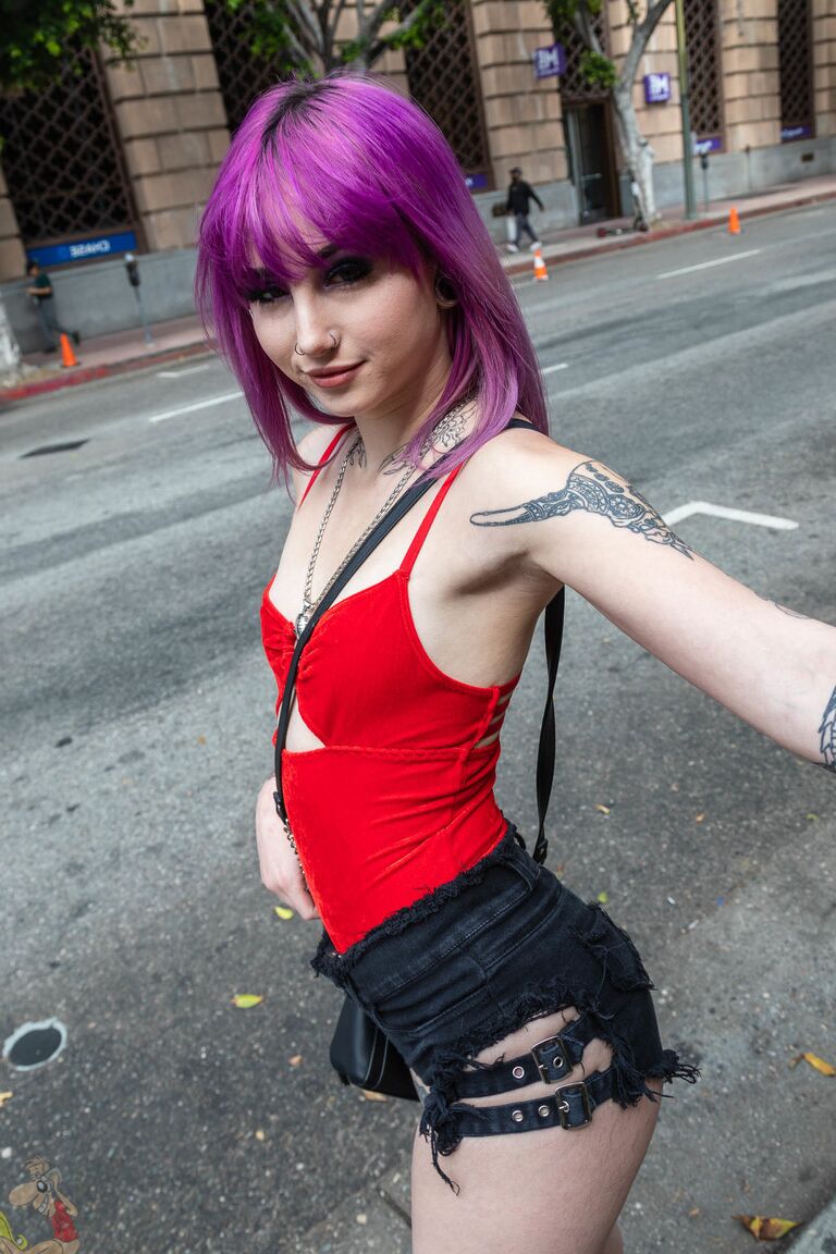 15P Tattooed girl with dyed hair gets banged during a bout of POV fucking