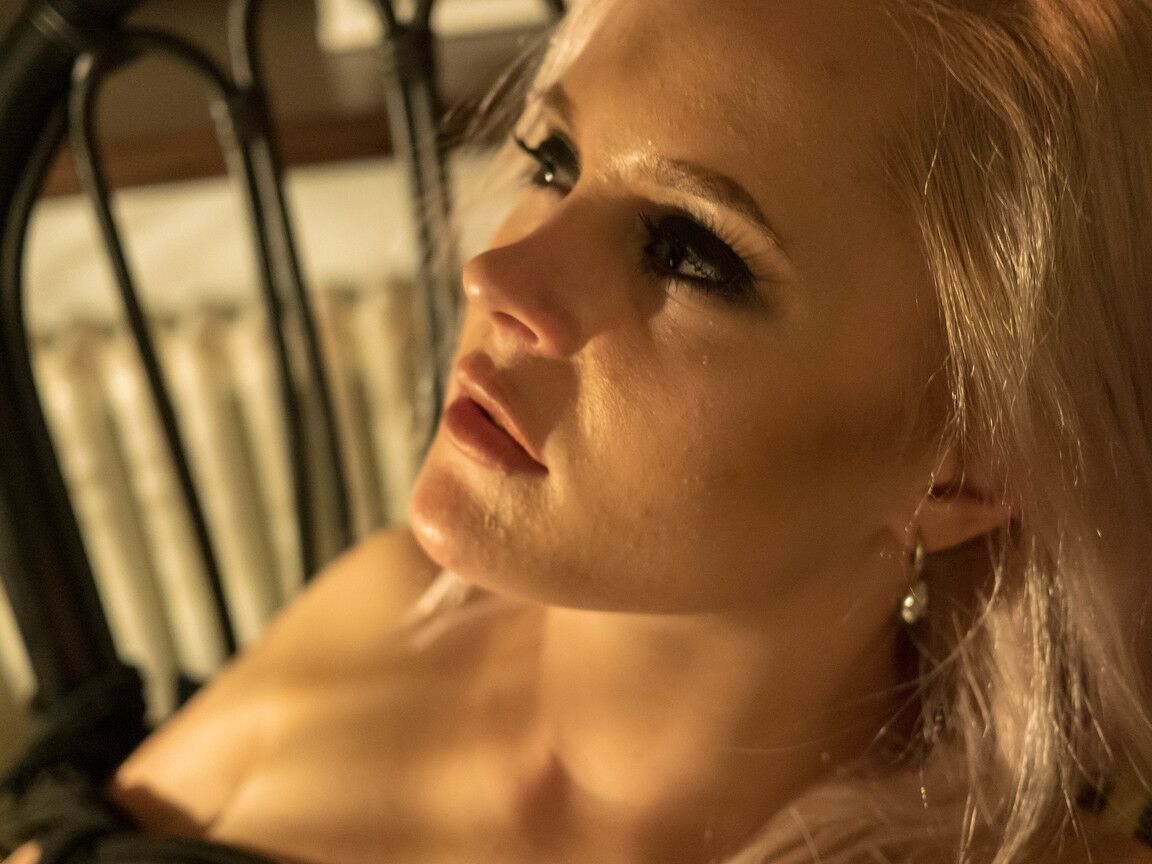 21P Busty pink haired lesbian Natasha M gets bound and toyed in the chair