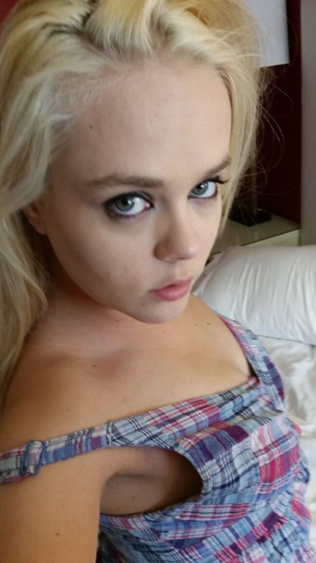15P Blonde virgin WouJ taking selfies of her tight booty in panties
