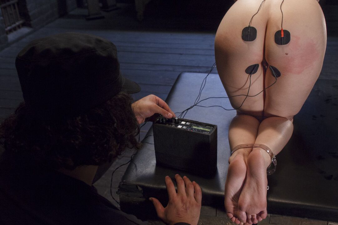 21P Device Bondage Katt Anomia, Orlando