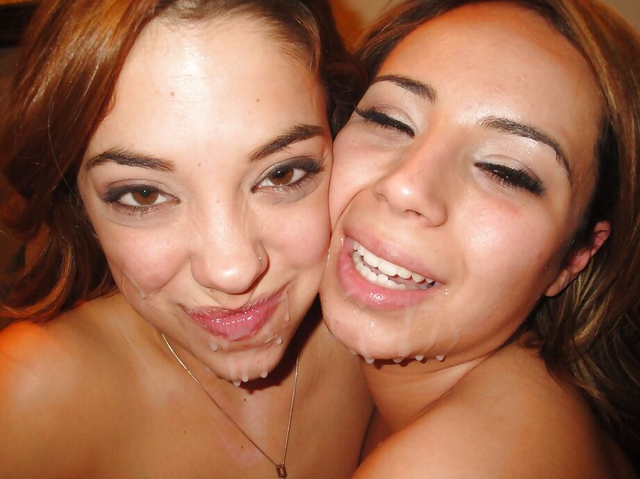 16P Adolescentes latinas Gigi Rivera e Rosalie Ruiz fazendo sexo selvagem a três na cama