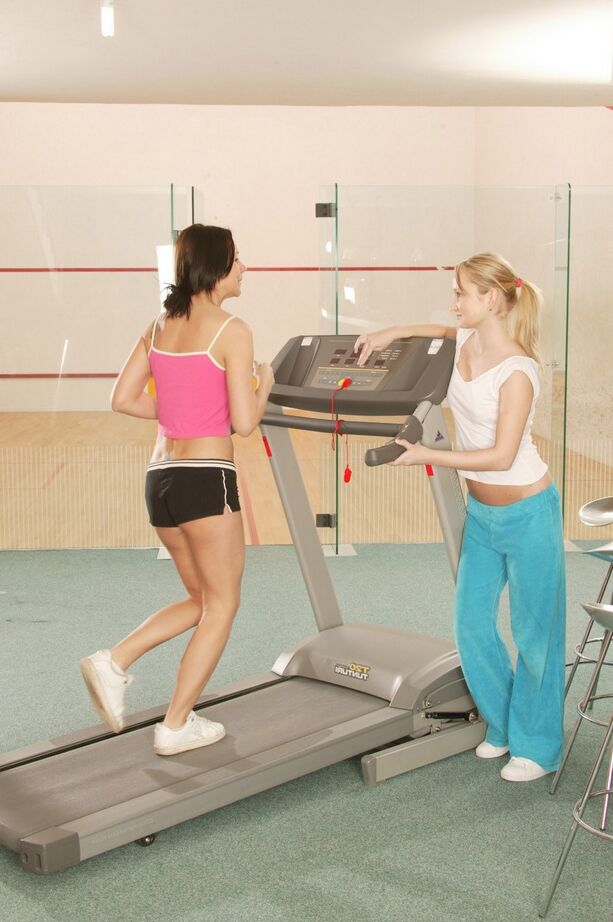 16P Young lesbians toy their vaginas after a run on a treadmill