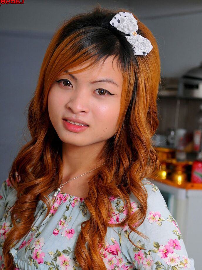 15P Ladyboy Ladyboy Doce ladyboy com shecock sem cortes