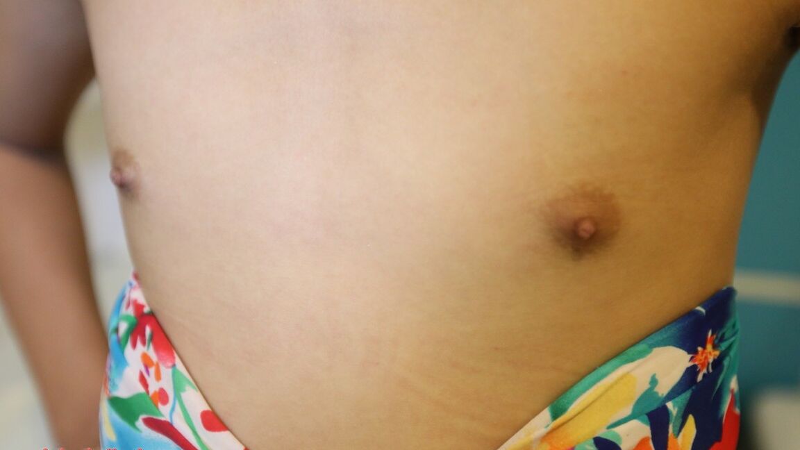12P Transexual tailandesa de 18 años recibe un facial completo de una polla de turistas blancos