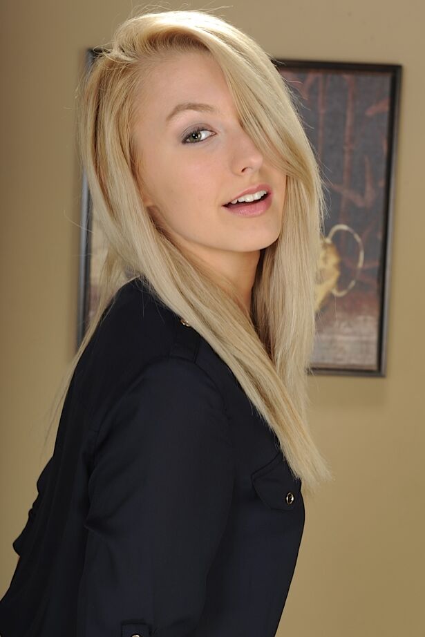 16P Young blonde first timer Alexa Grace releasing small breasts