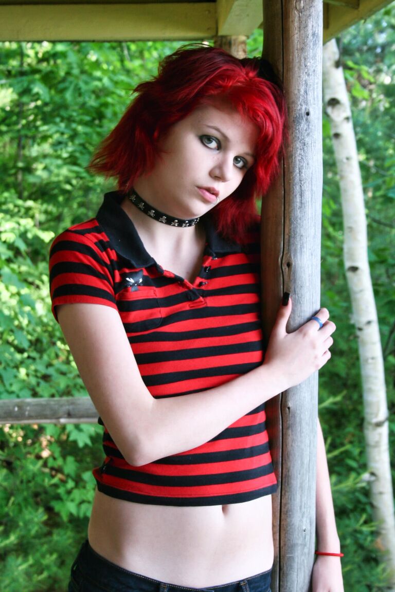 12P Kinky Florida Amador Kinky Barely Teen Emo ToplessFetish,Seios pequenos,Adolescente