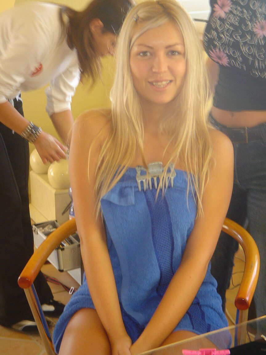 17P Fotos quentes dos bastidores com a jovem Angelina Crow e a loira Eve Angel