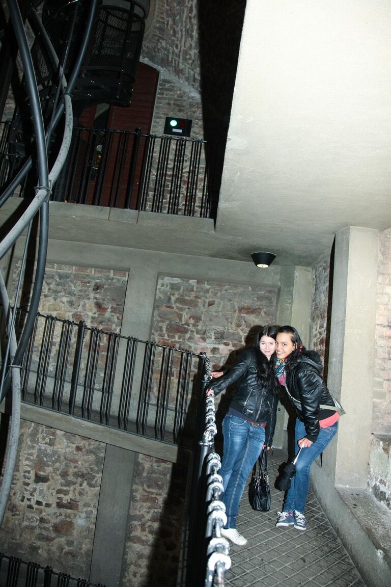 21P Club Seventeen Jaqueline D, Naomi G