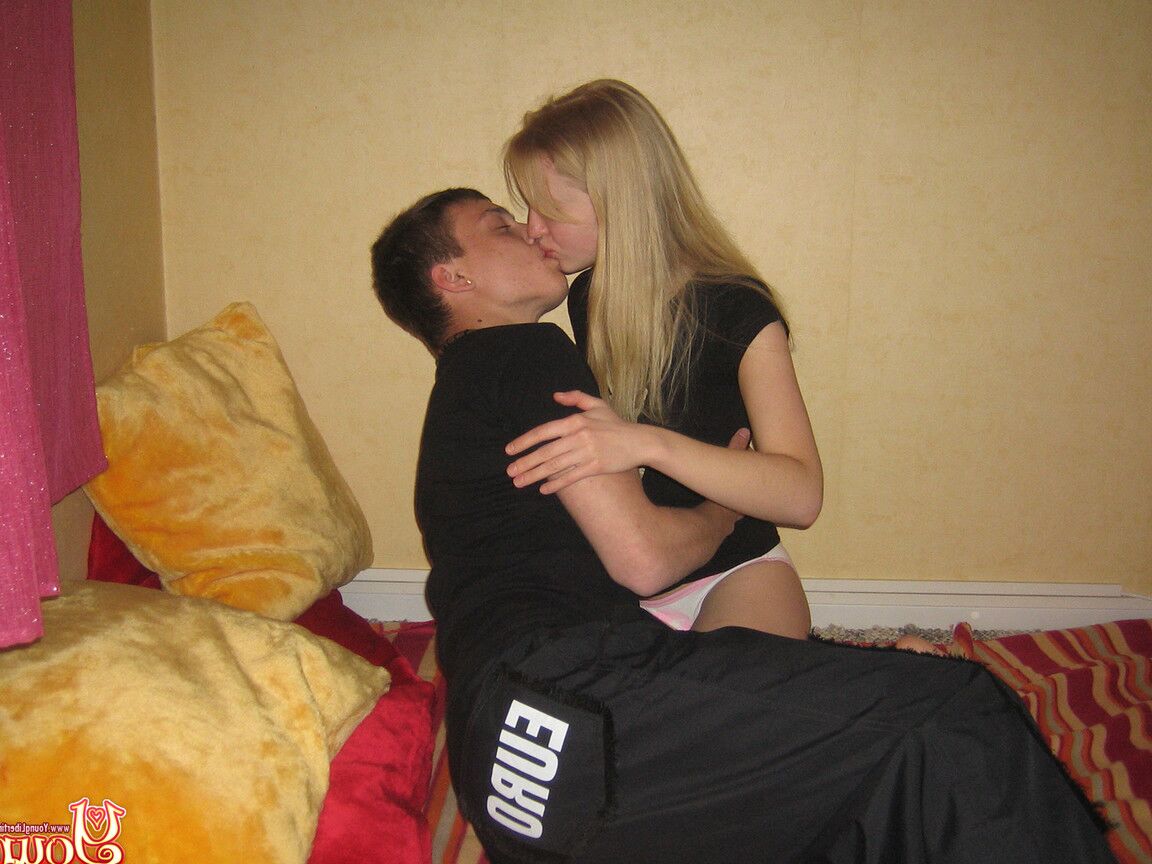 21P Amateur teen with a slim figure Abba shows her riding skills after a BJ