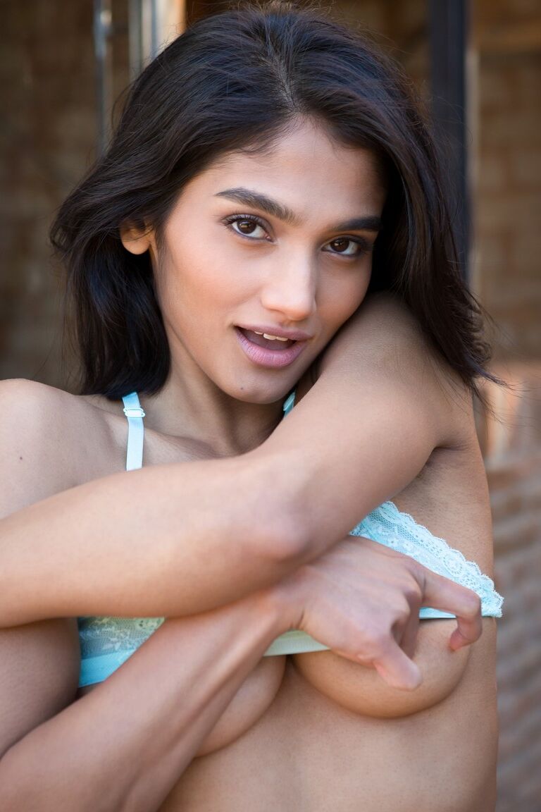 10P Brunette girl Angel Constance posing in this high quality solo session
