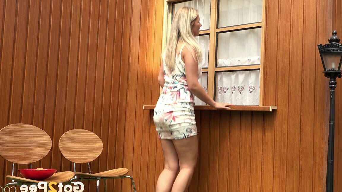 15P Tired of waiting, Nikki Dream ends up peeing in her neighbor's cat dish