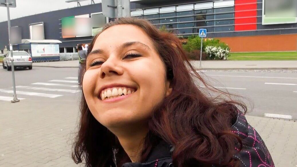 16P Mall Cuties Junge Amateurmädchen in der Öffentlichkeit