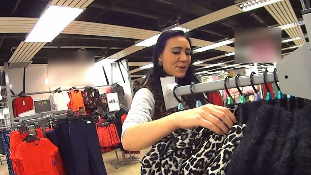 16P Mall Cuties Junge Amateurmädchen in der Öffentlichkeit
