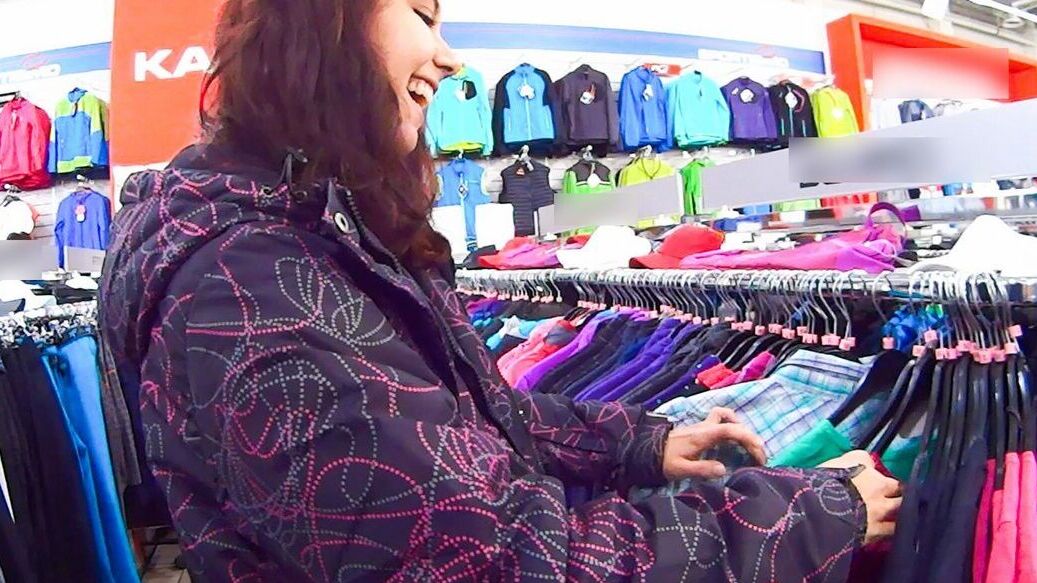 16P Mall Cuties Junge Amateurmädchen in der Öffentlichkeit