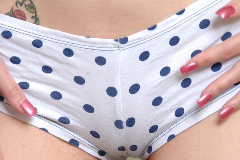 16P Frisky blondie in jeans shorts stripping and exposing her pink twat