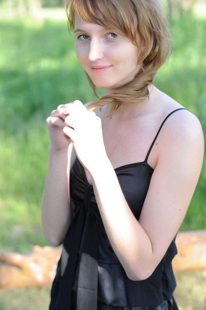 21P Diosa Desnuda Nasira