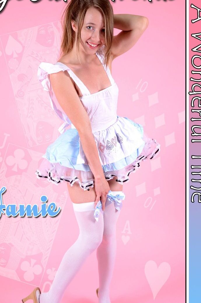 16P Jamie brinca de se vestir como uma Alice sexy