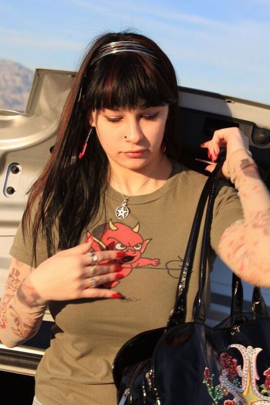20P Amateur Susy Rocks escapes from the trunk of a car before taking the wheel