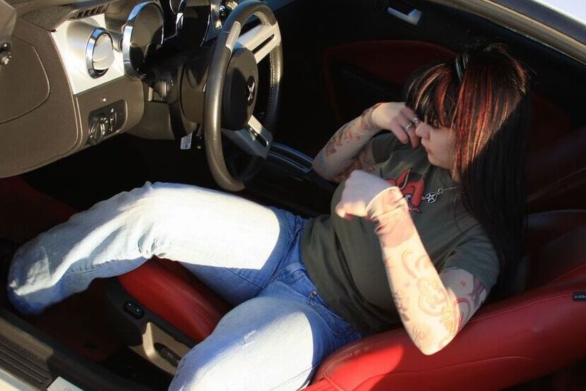 20P Amateur Susy Rocks escapes from the trunk of a car before taking the wheel