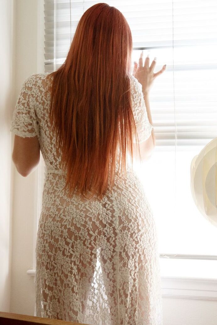 12P Redhead hottie Gina Rosini flashing her ass, big natural tits and twat