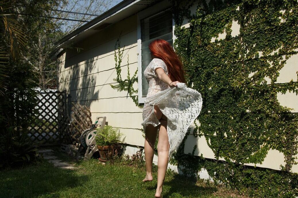 12P Redhead hottie Gina Rosini flashing her ass, big natural tits and twat