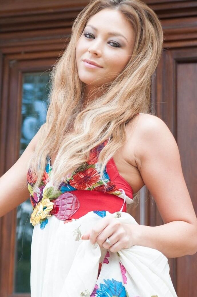12P Pretty girl Natalia Forrest shows some leg before stripping naked on the porch