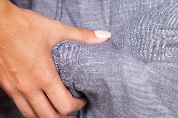 16P La zorra amateur Alexis Brill se quita los pantalones cortos ajustados y folla duro