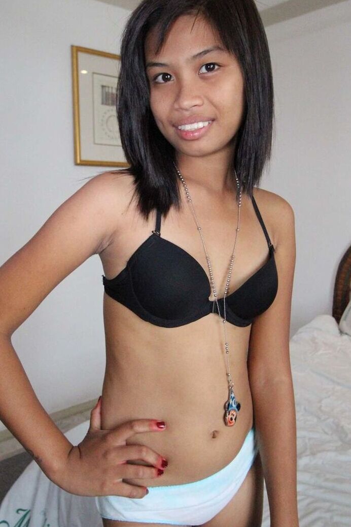 15P Tiny Asian girl Jonalyn stands naked while posing for nude modeling gig
