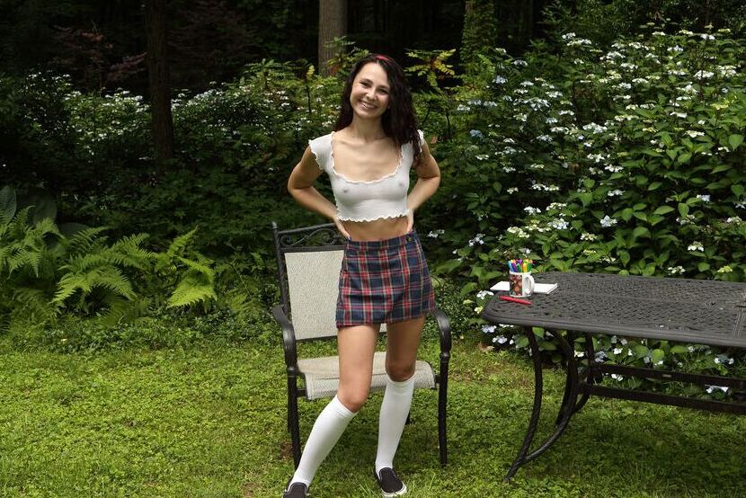 16P Young brunette Liz Jordan wears knee socks while sticking sharpies in her cunt