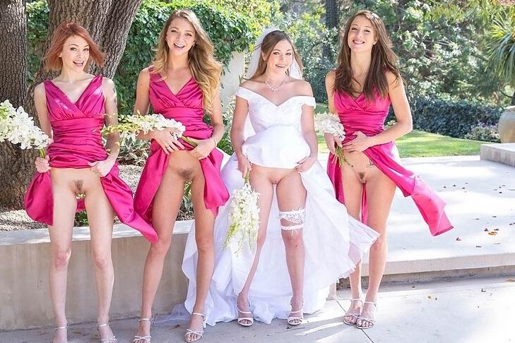 11P Meninas lésbicas em uniforme de dama de honra exibem bunda gostosa em saia nua no parque
