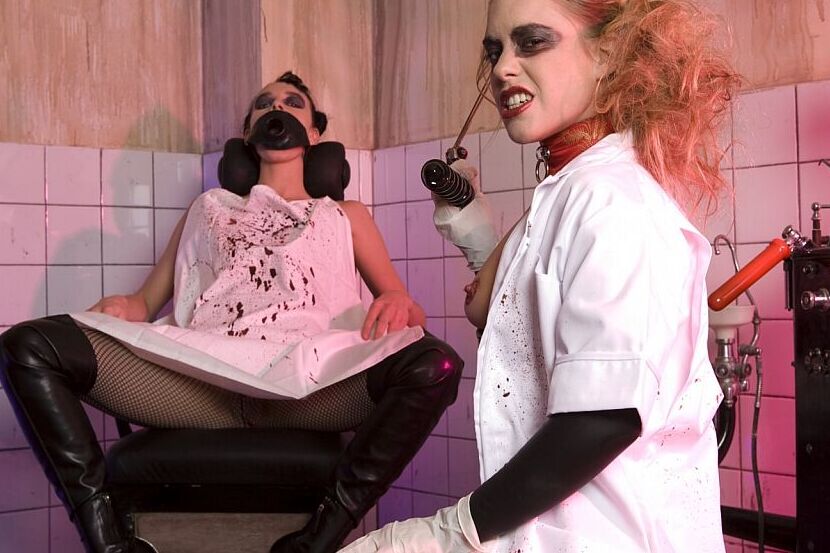 15P Lesbian fetish freaks Franki and Tammy toy each other's buttholes