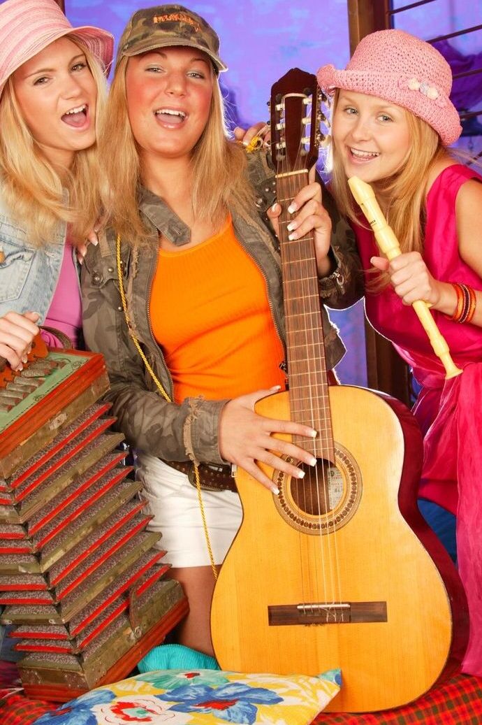 21P Club Seventeen Lucie A, Megan A, Samantha E
