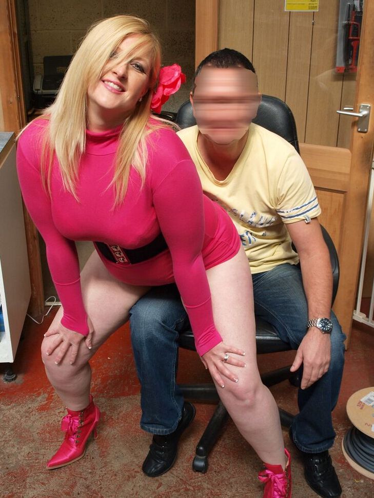 16P MILFBig AssReino UnidoMaduroMagroLoirasSoloStripteaseExibicionistaAlto