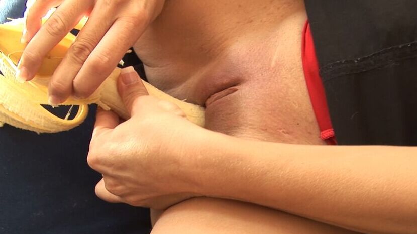 16P Garota madura amadora gostosa se masturba com uma banana
