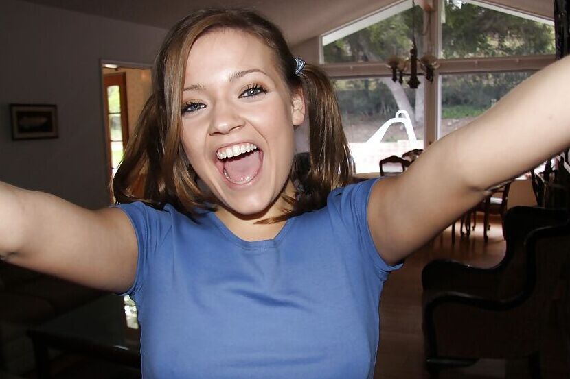 16P Novia amateur Ashlynn Leigh recibe una polla carnosa en su culo