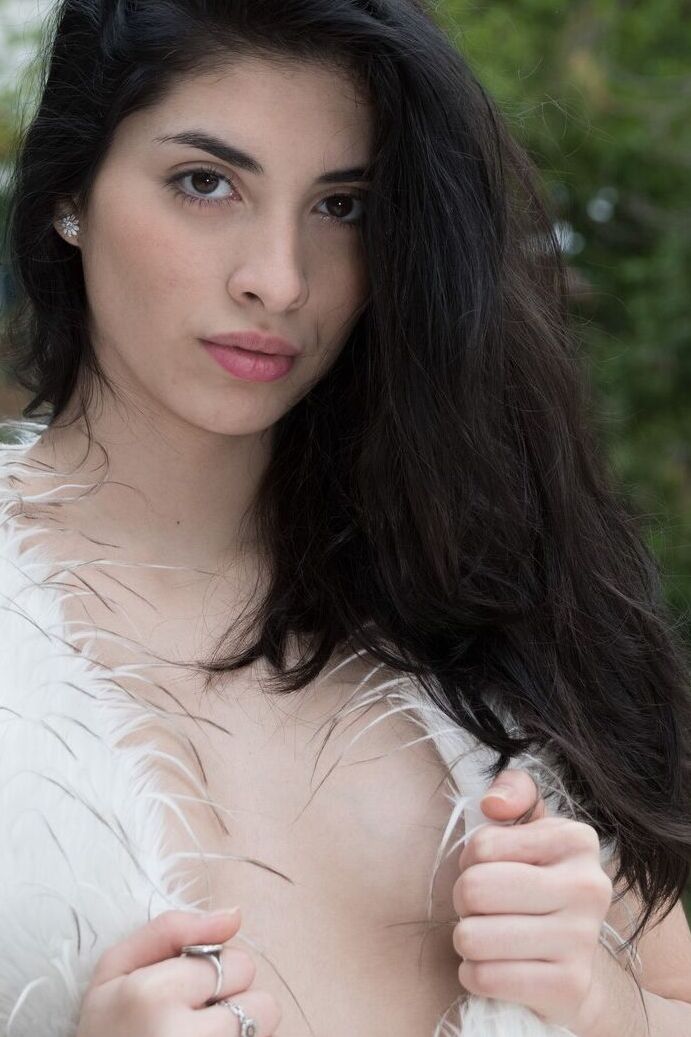 17P Breathtaking brunette Ornella strips & spreads her super hairy muff in public