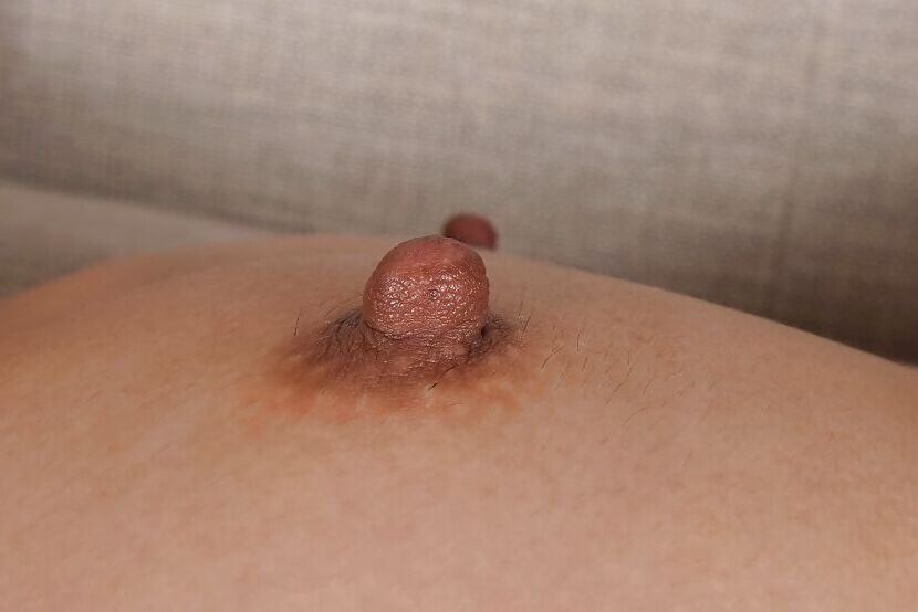16P La primera vez asiática Cindy Starfall exponiendo su bonito culo y su vagina afeitada