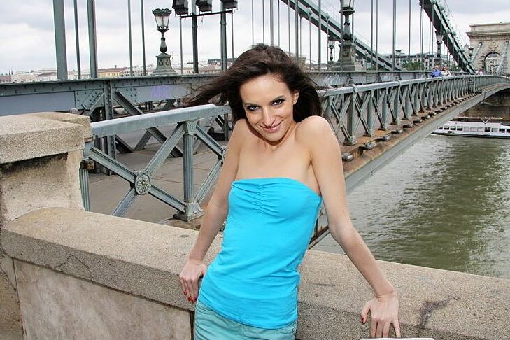16P Aventuras de sexo em público Ann Marie