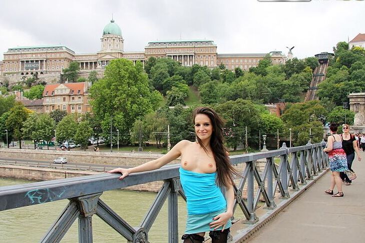 16P Aventuras de sexo em público Ann Marie