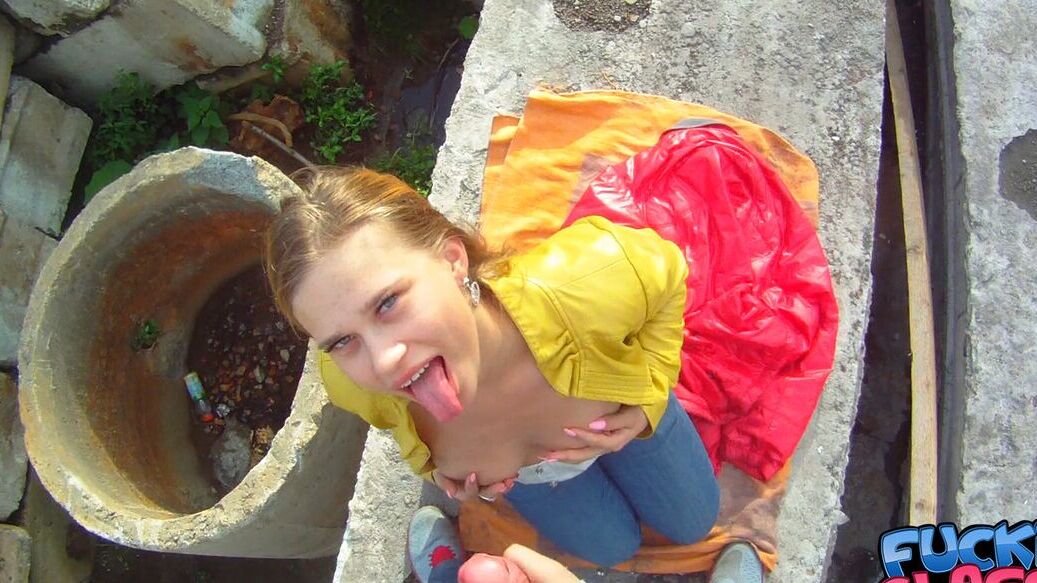 21P Adolescente Emma zampa la polla