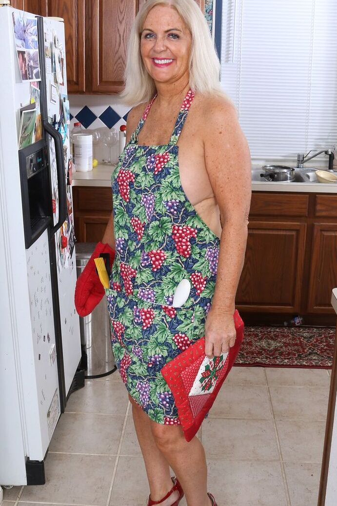 21P Todos com mais de 30 anos Judy Mayflower