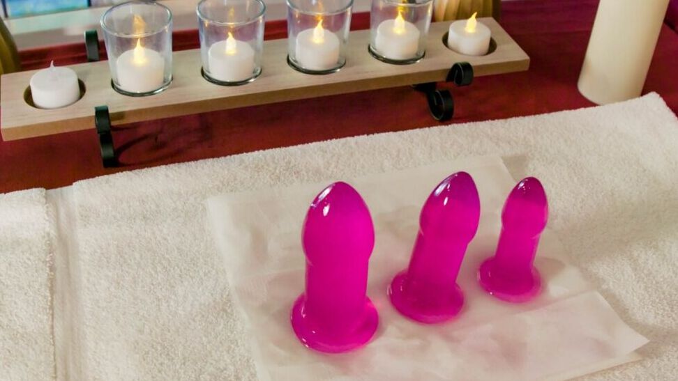 20P Hot Latina chick Chloe Amour has sexual intercourse with a priest