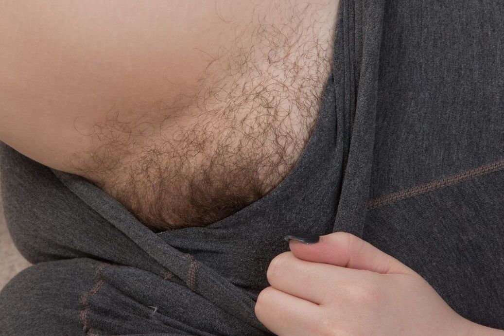 18P Tubby darling Dmitri Vosche tugs her curlies after stripping to show hairy kit
