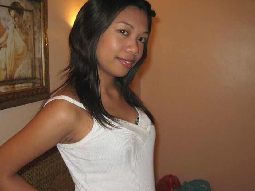 17P, une femme philippine expose son corps LBFM nue pour la première fois