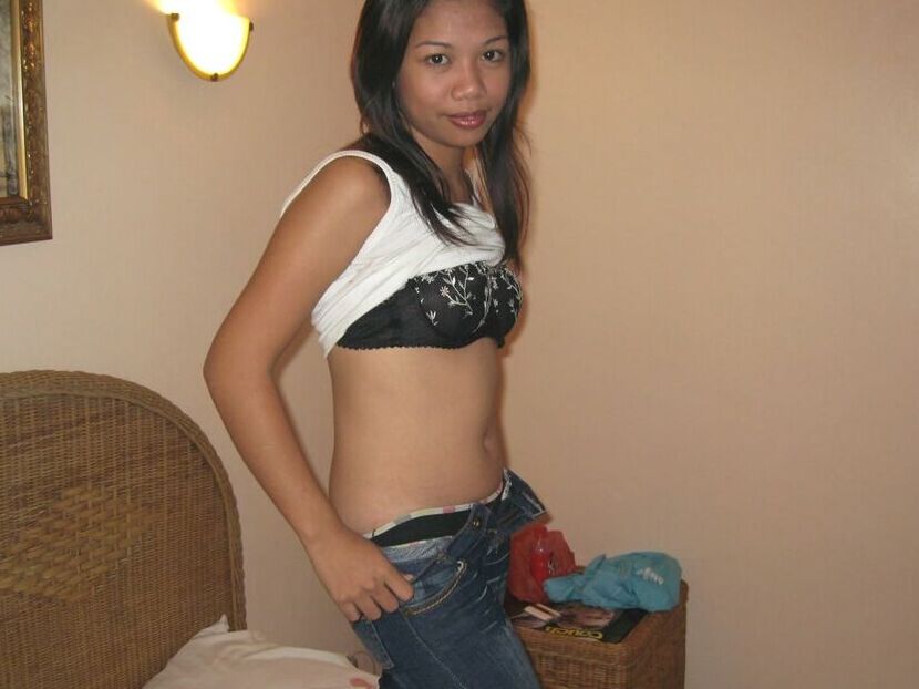 17P, une femme philippine expose son corps LBFM nue pour la première fois