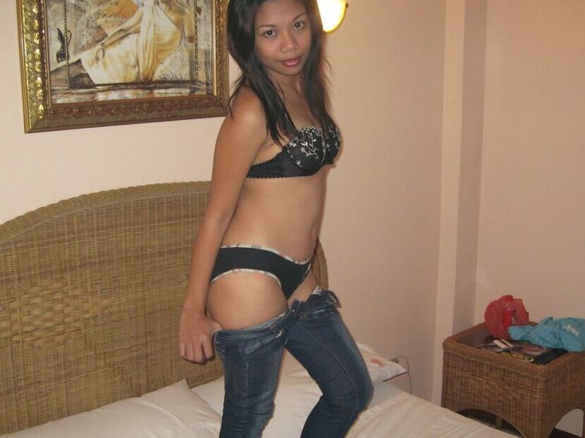 17P, une femme philippine expose son corps LBFM nue pour la première fois