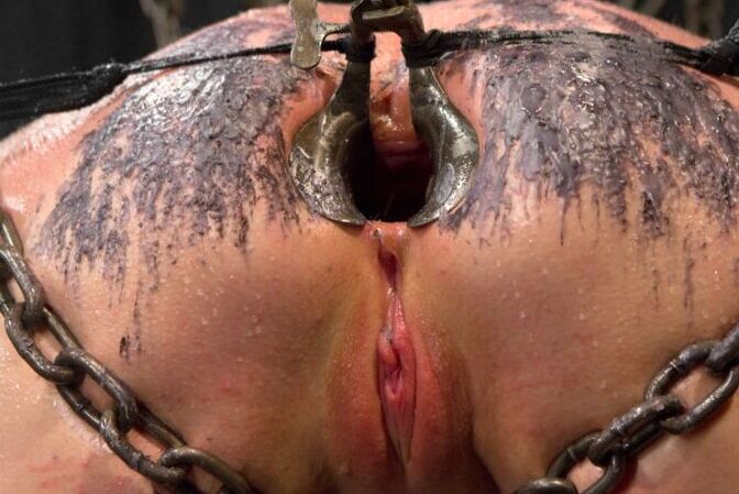 14P American Sioux Indian Siouxsie Q gets mercilessly tormented in latex, harsh