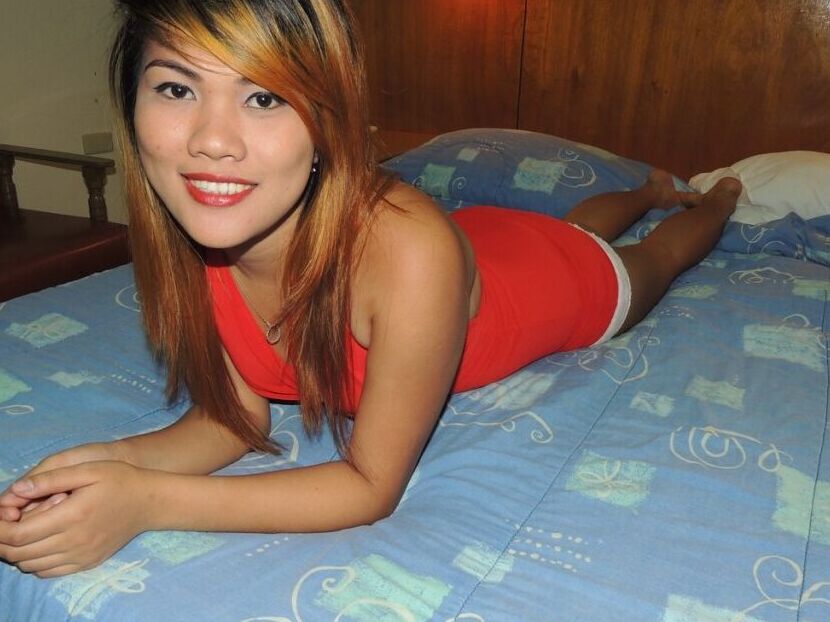 18P Man came for Christmas to fuck sum hot Filipina hookers as Cindy is